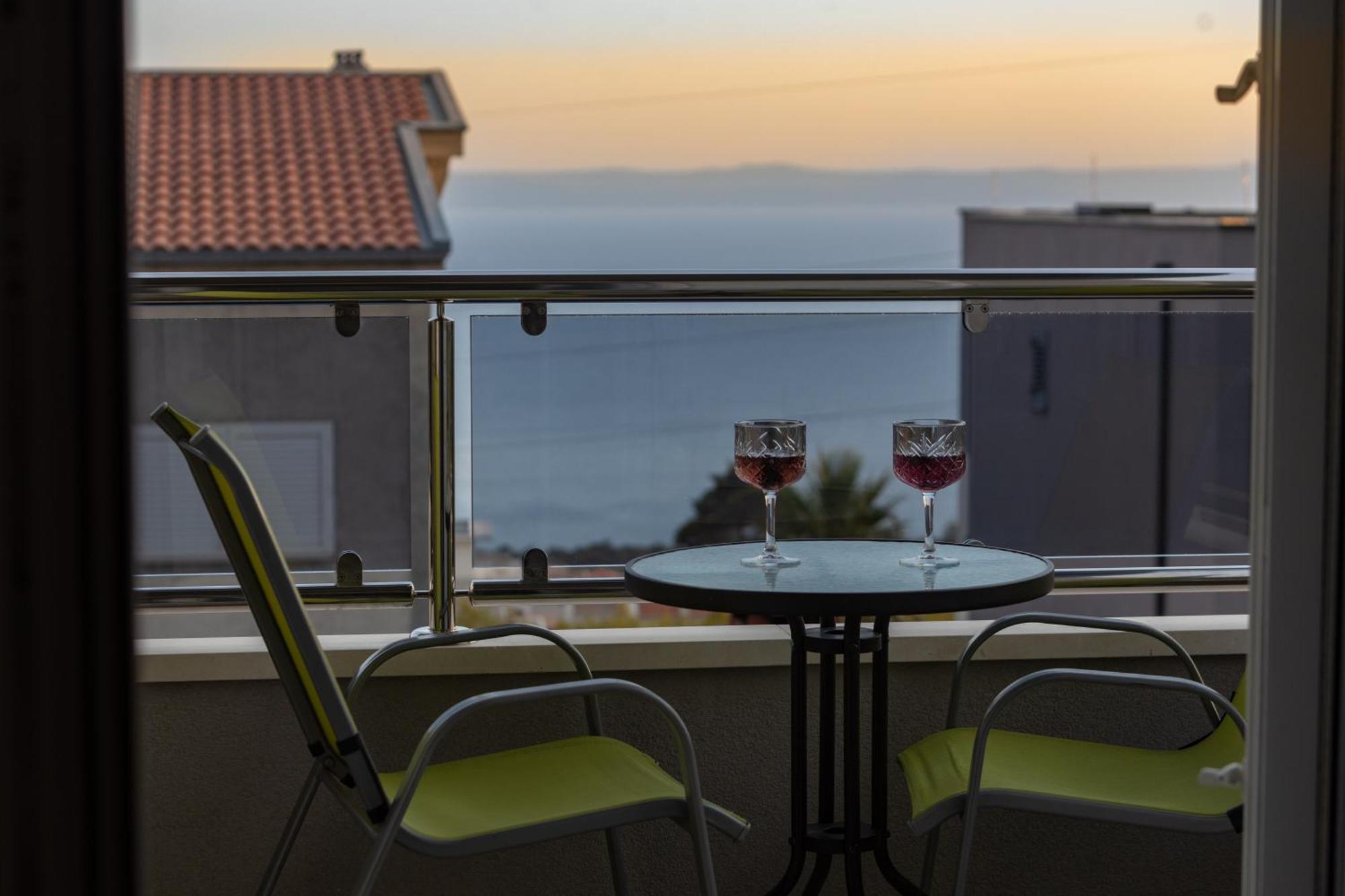 Villa Em Makarska Habitación foto