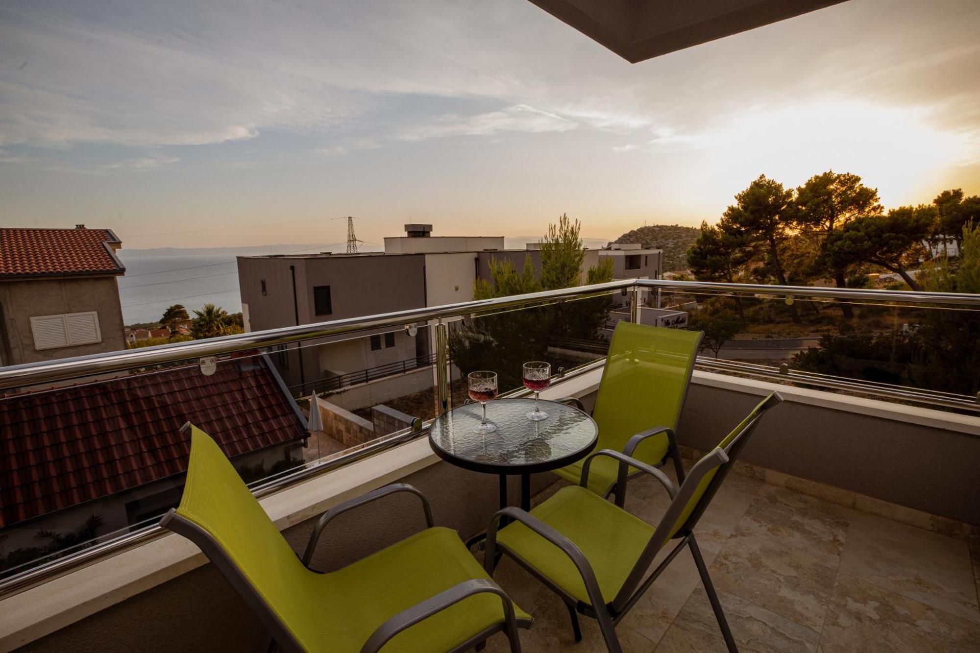 Villa Em Makarska Habitación foto