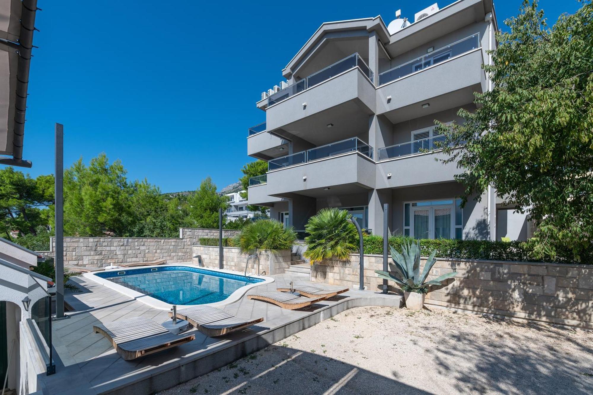 Villa Em Makarska Exterior foto